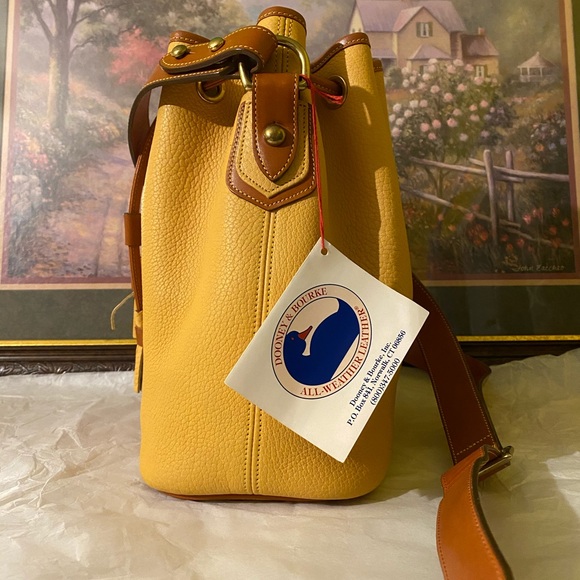 Gorgeous Vintage Dooney & Bourke Large Palomino Yellow Drawstring Bag New Tags ! - Picture 2 of 15